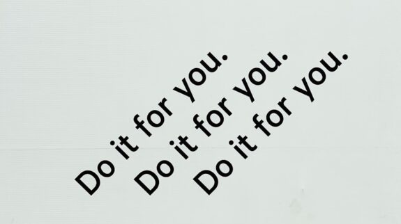 Photo "Why Youre the One: Crafting a Compelling Why Hire You? Answer"